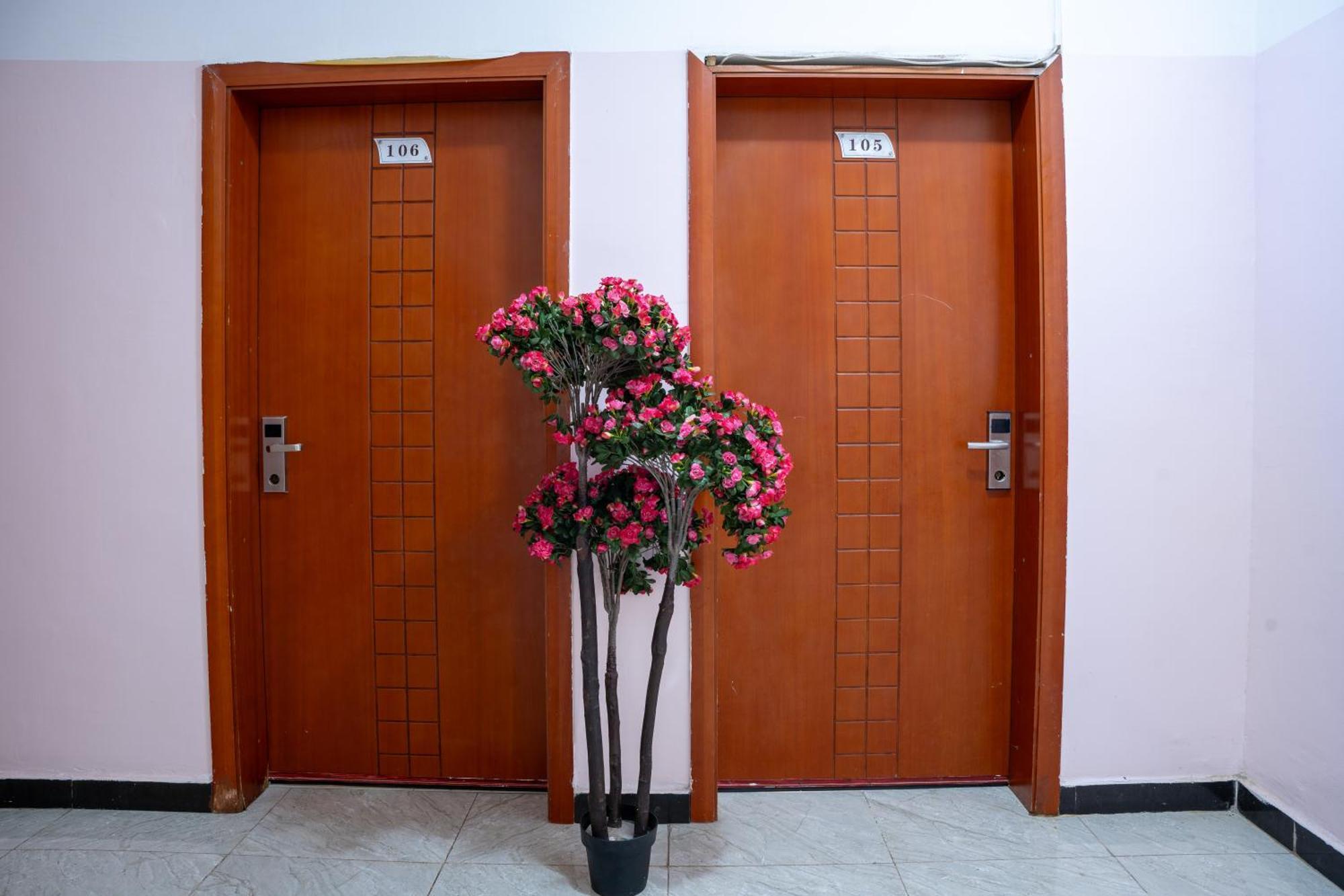 Comfort Hotel Джибути Экстерьер фото